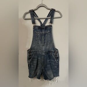 ABERCROMBIE & FITCH DISTRESSED DENIM OVERALLS/SHORTALLS